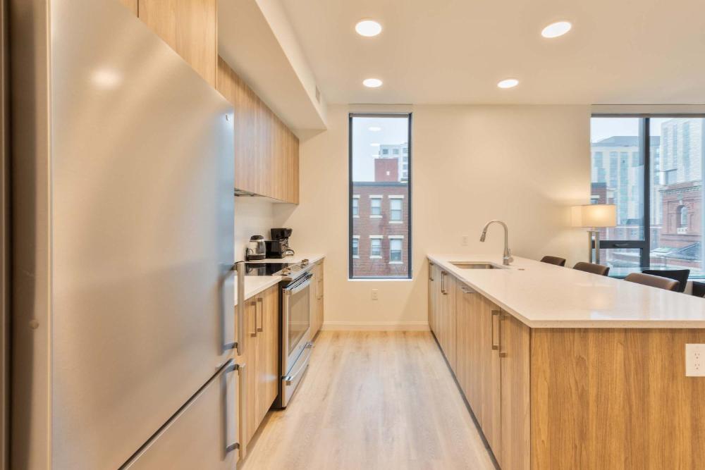 Gorgeous Apt Heart of Downtown